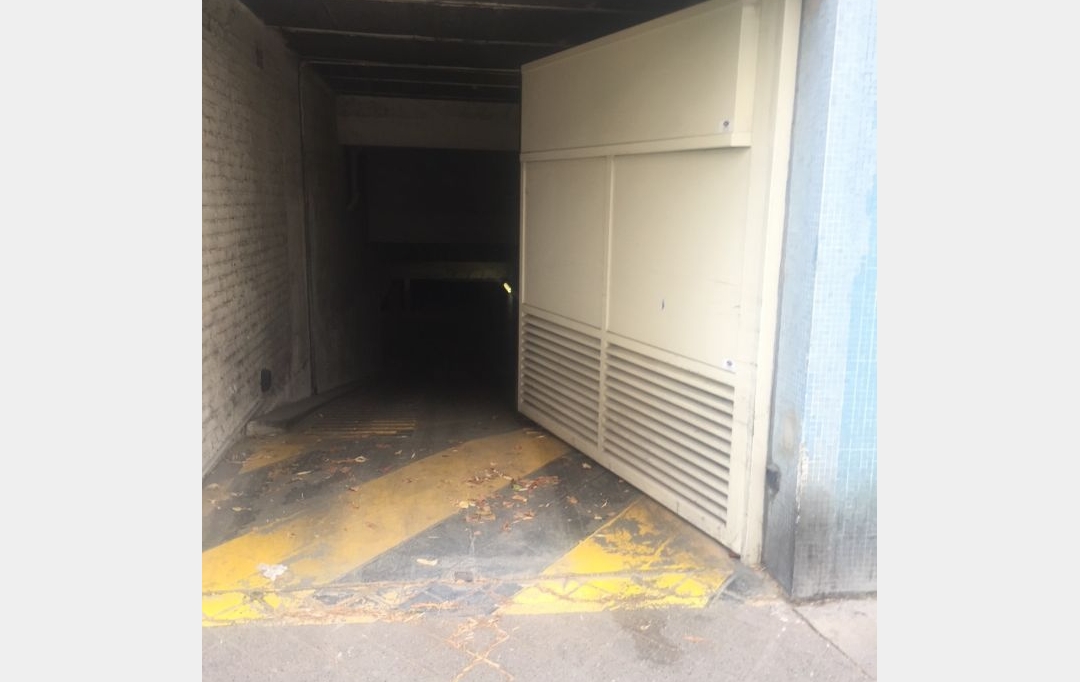 Annonces FONTENAY : Garage / Parking | PARIS (75015) | 0 m2 | 120 € 